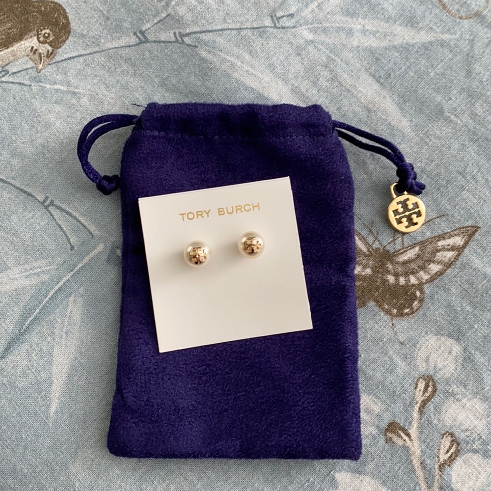 Tory Burch Pearl studs